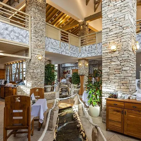 度假村 默主歌耶赫尔采民族村酒店 4*