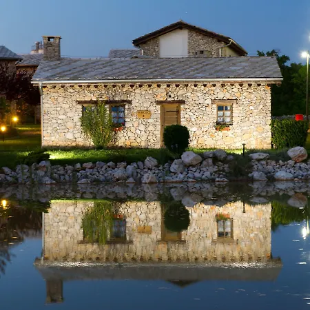 度假村 默主歌耶赫尔采民族村酒店