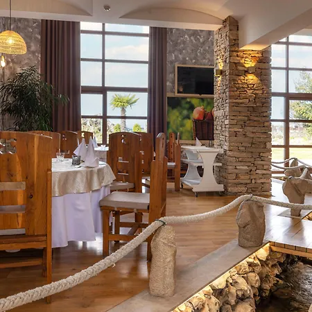 度假村 默主歌耶赫尔采民族村酒店 4*