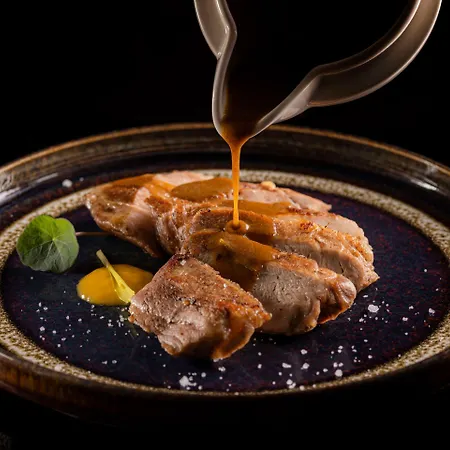 默主歌耶赫尔采民族村酒店 度假村 4*